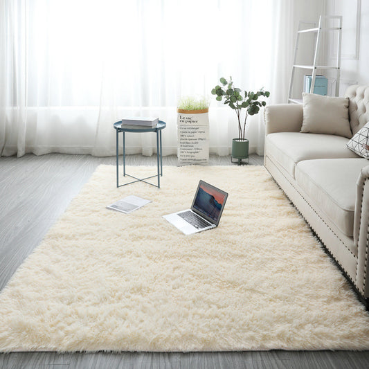 Large-sized carpet in the living room