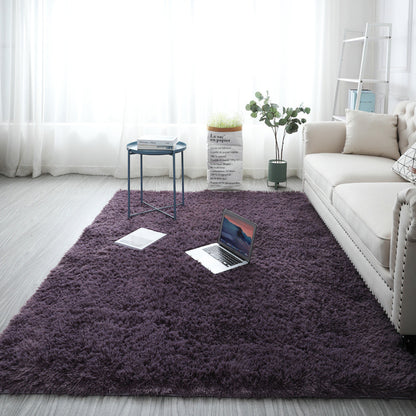 Large-sized carpet in the living room