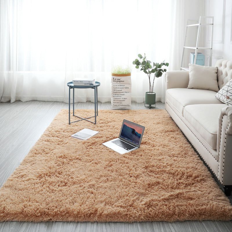 Large-sized carpet in the living room